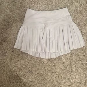 brand new white gold hinge skirt